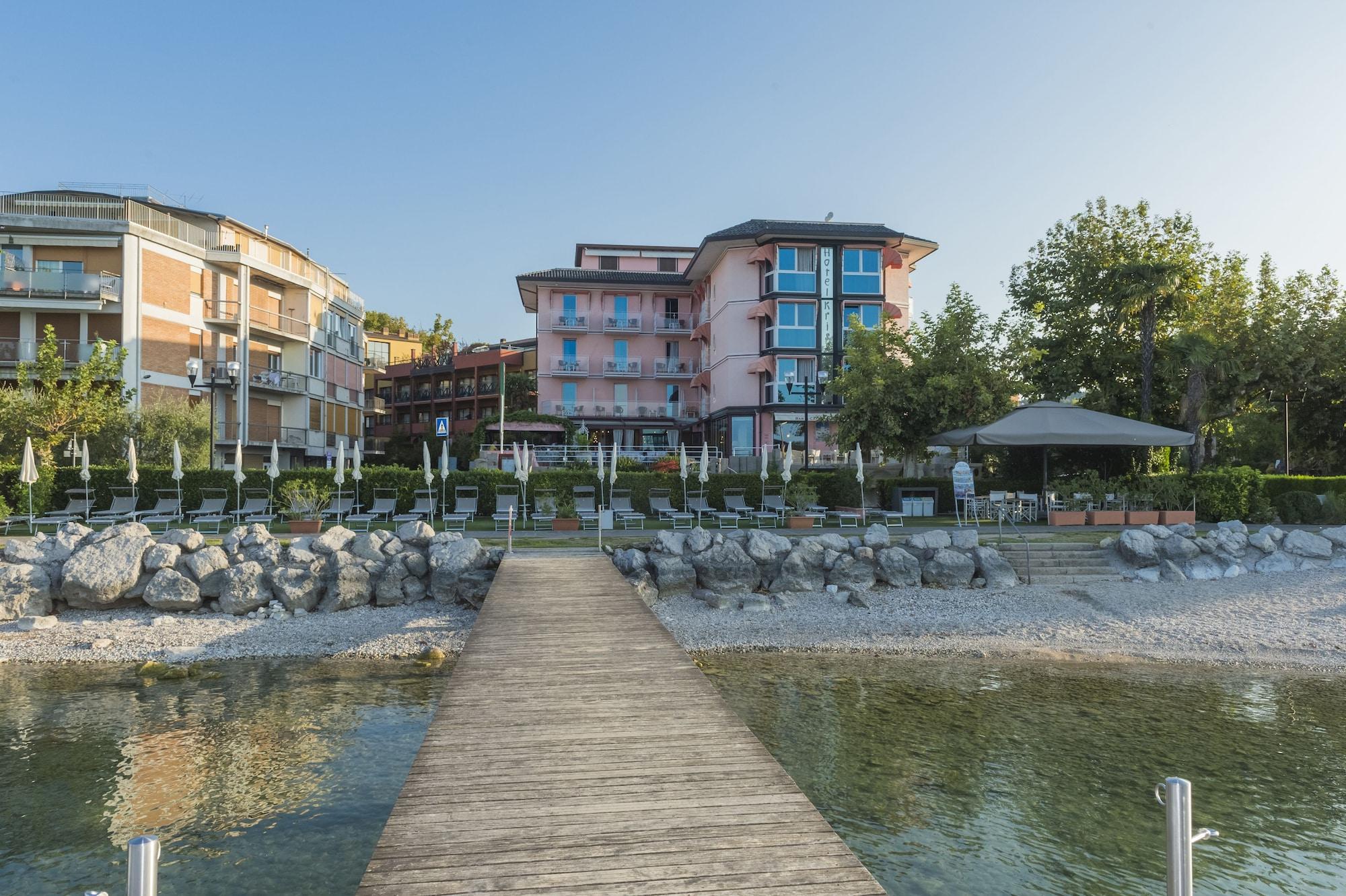 Kriss Internazionale Hotel Μπαρντολίνο Εξωτερικό φωτογραφία