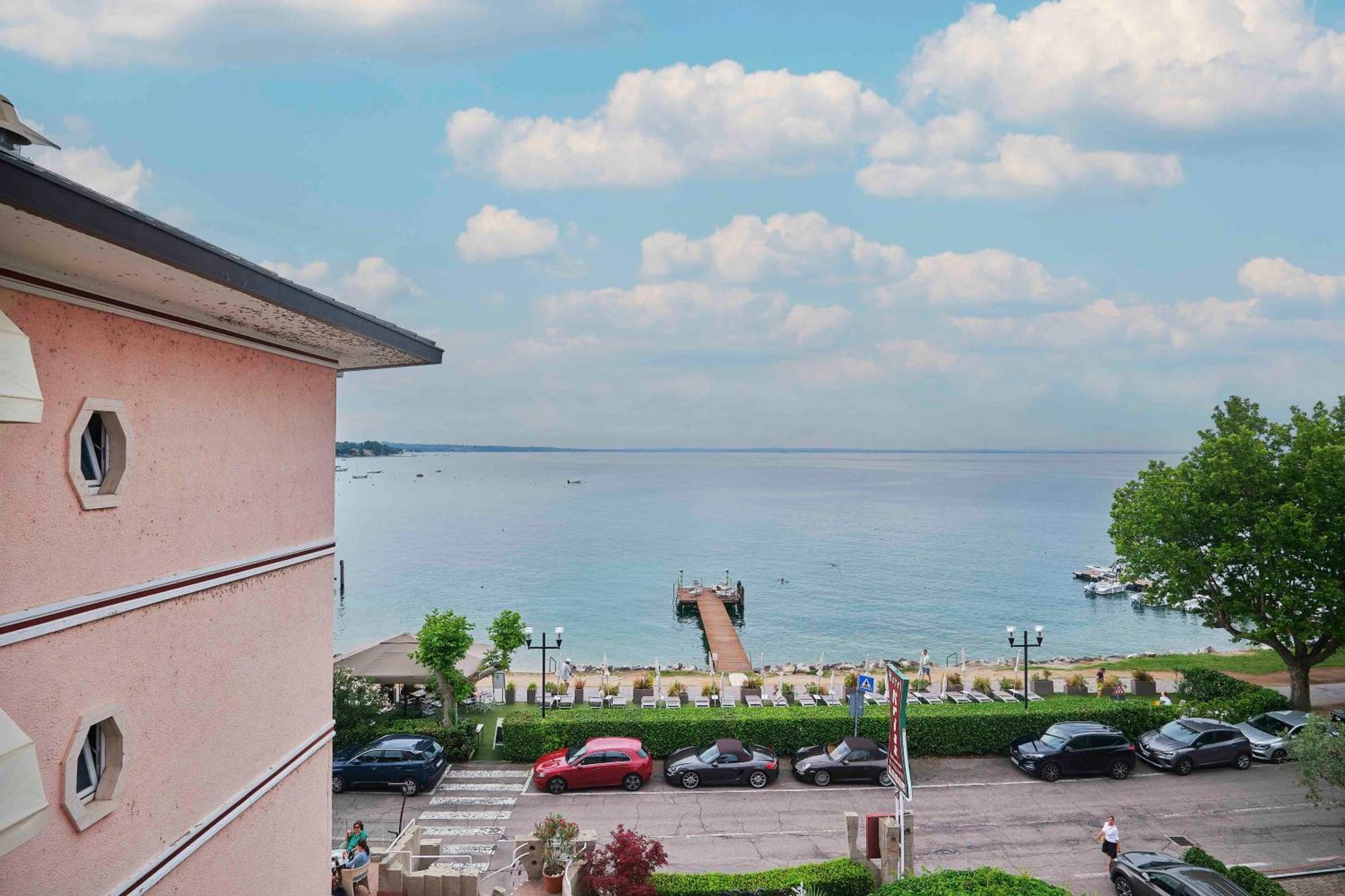 Kriss Internazionale Hotel Μπαρντολίνο Εξωτερικό φωτογραφία