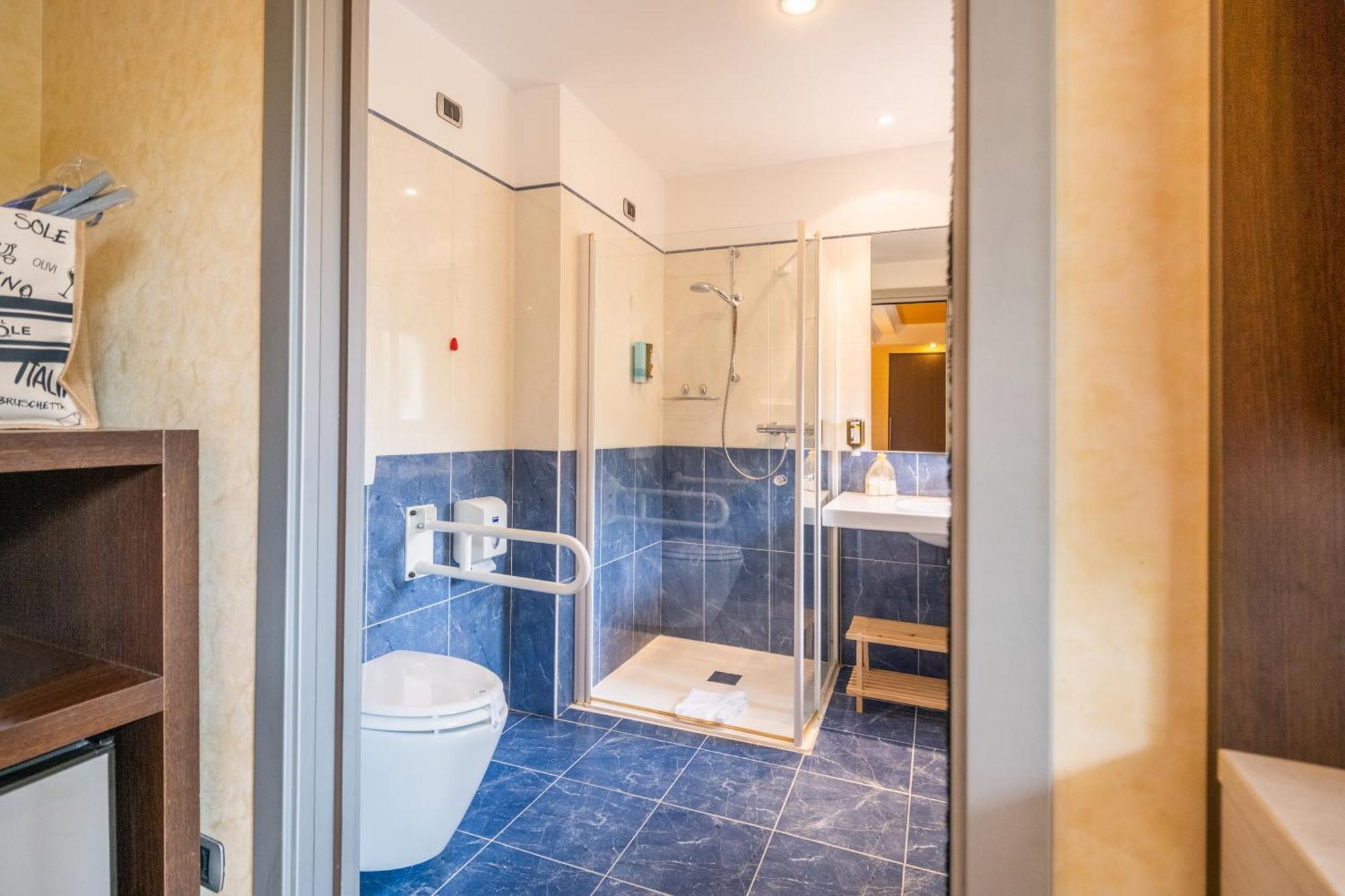 Kriss Internazionale Hotel Μπαρντολίνο Εξωτερικό φωτογραφία