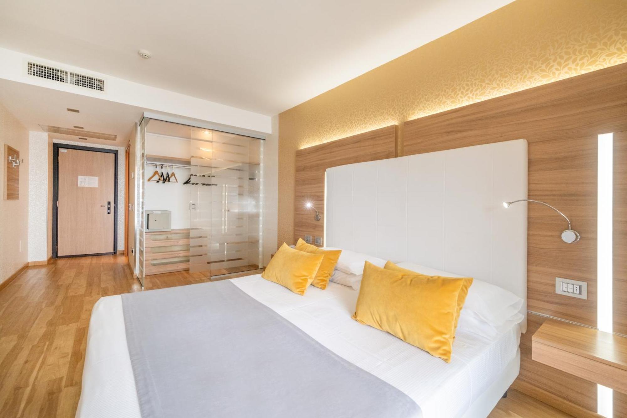 Kriss Internazionale Hotel Μπαρντολίνο Εξωτερικό φωτογραφία
