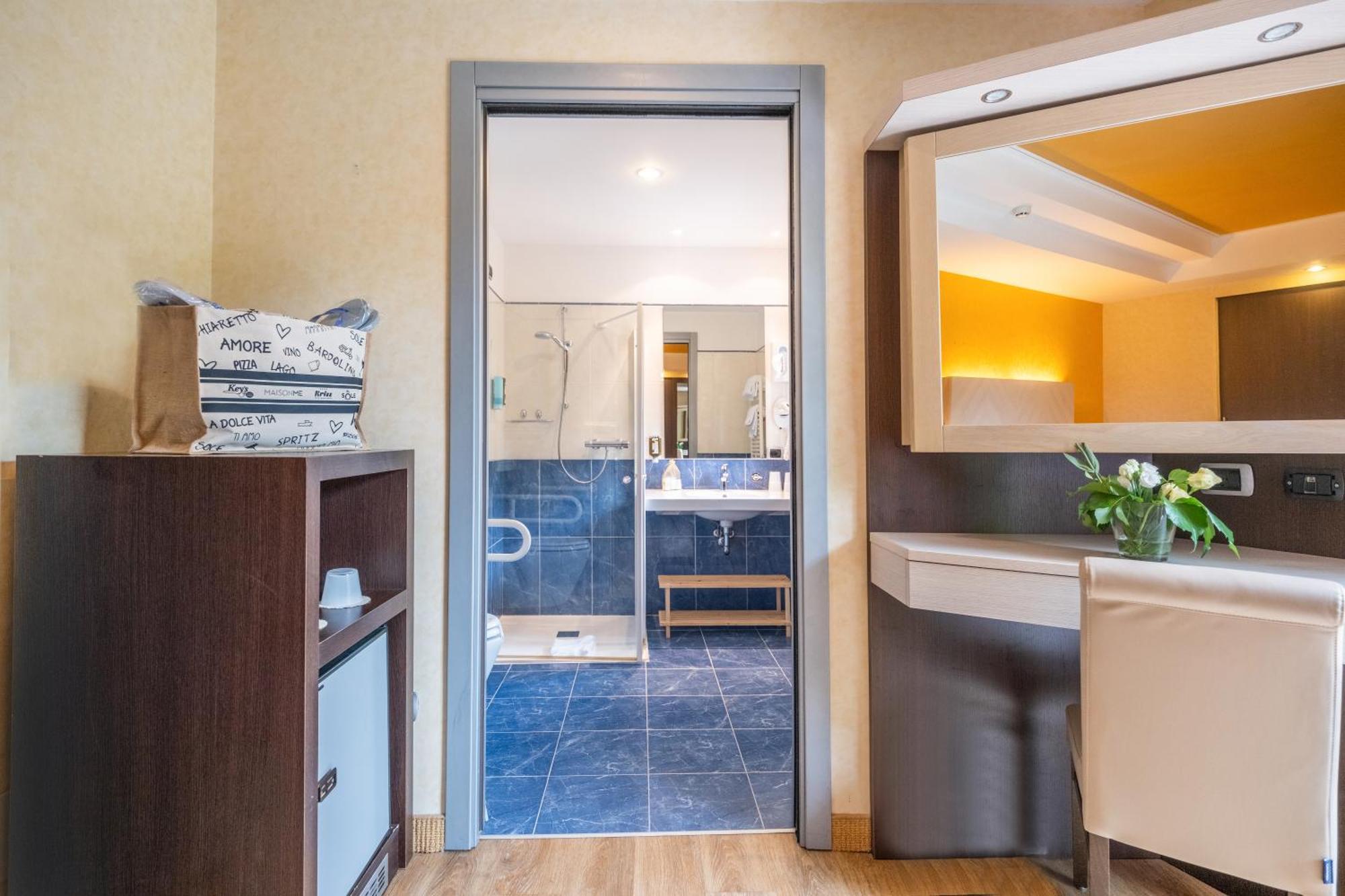 Kriss Internazionale Hotel Μπαρντολίνο Εξωτερικό φωτογραφία