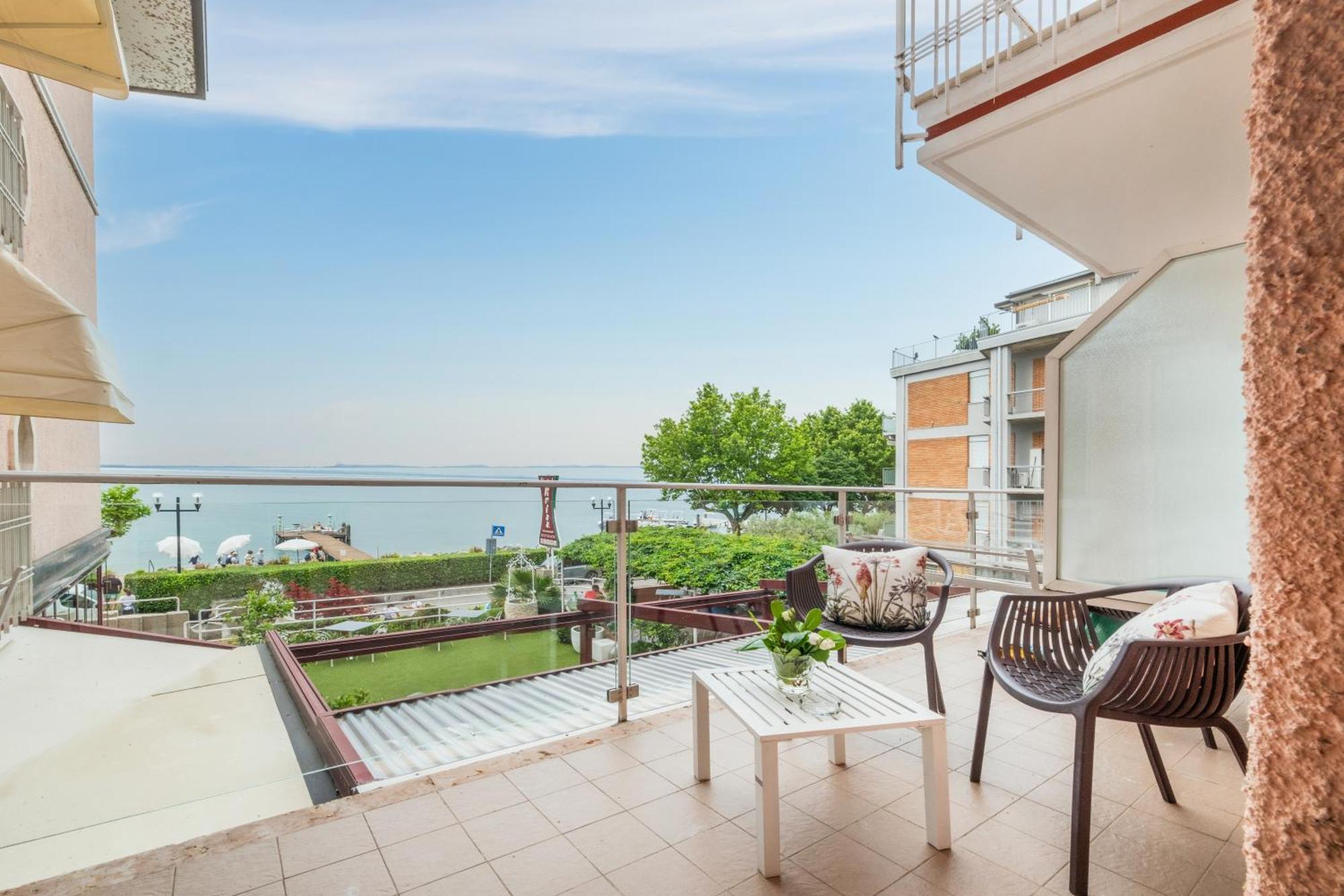 Kriss Internazionale Hotel Μπαρντολίνο Εξωτερικό φωτογραφία