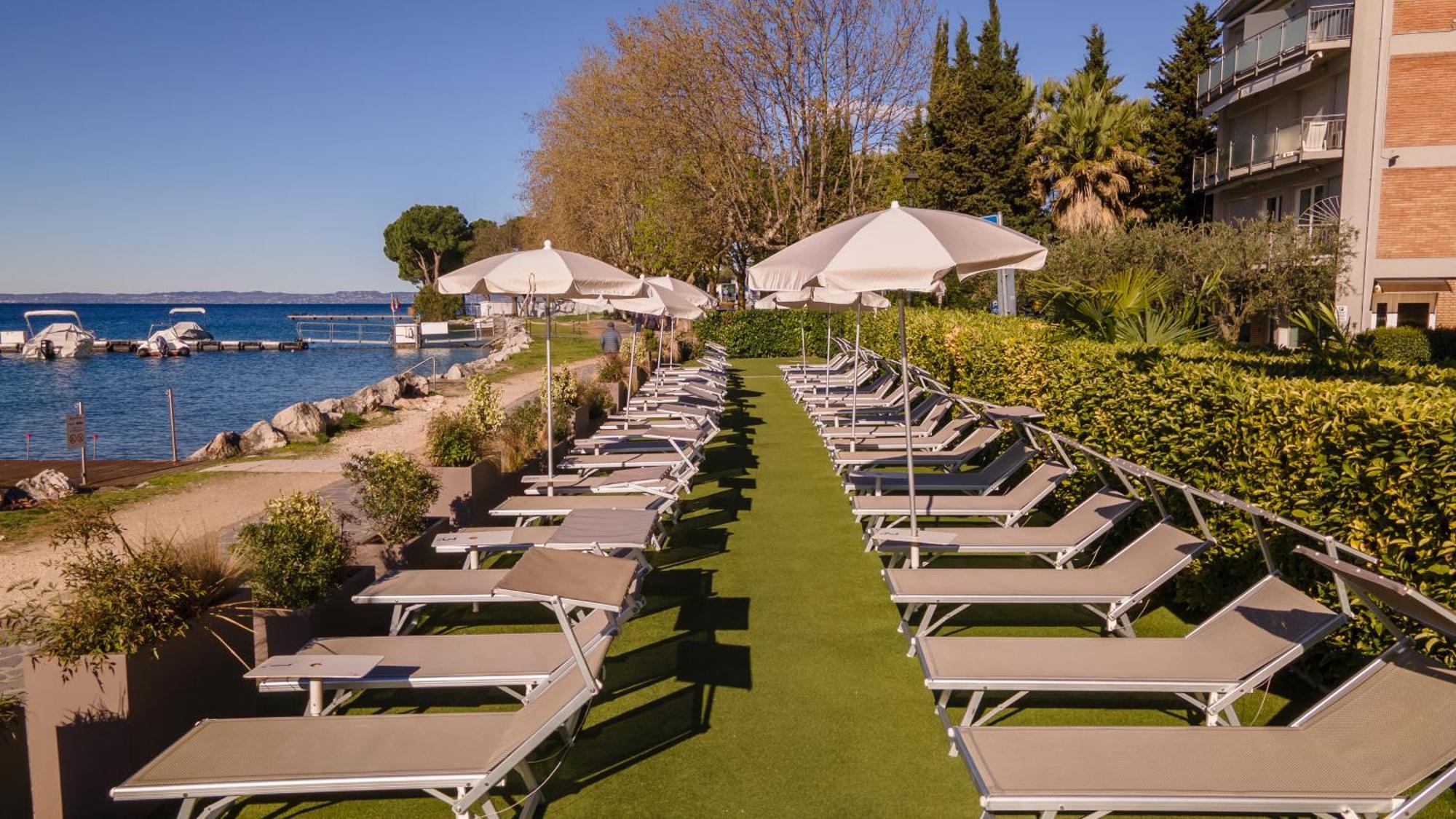 Kriss Internazionale Hotel Μπαρντολίνο Εξωτερικό φωτογραφία