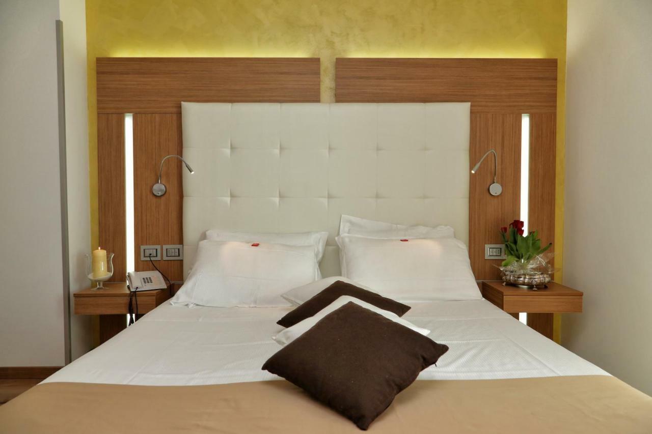 Kriss Internazionale Hotel Μπαρντολίνο Εξωτερικό φωτογραφία